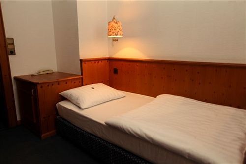Hotel Zur Stadt Mainz In Wuerzburger Innenstadt ภายนอก รูปภาพ